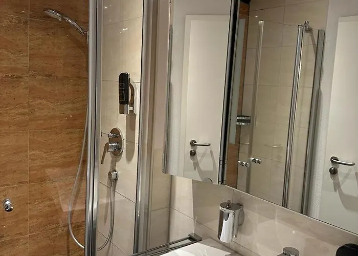 Hotel Zum Goldenen Anker 3*